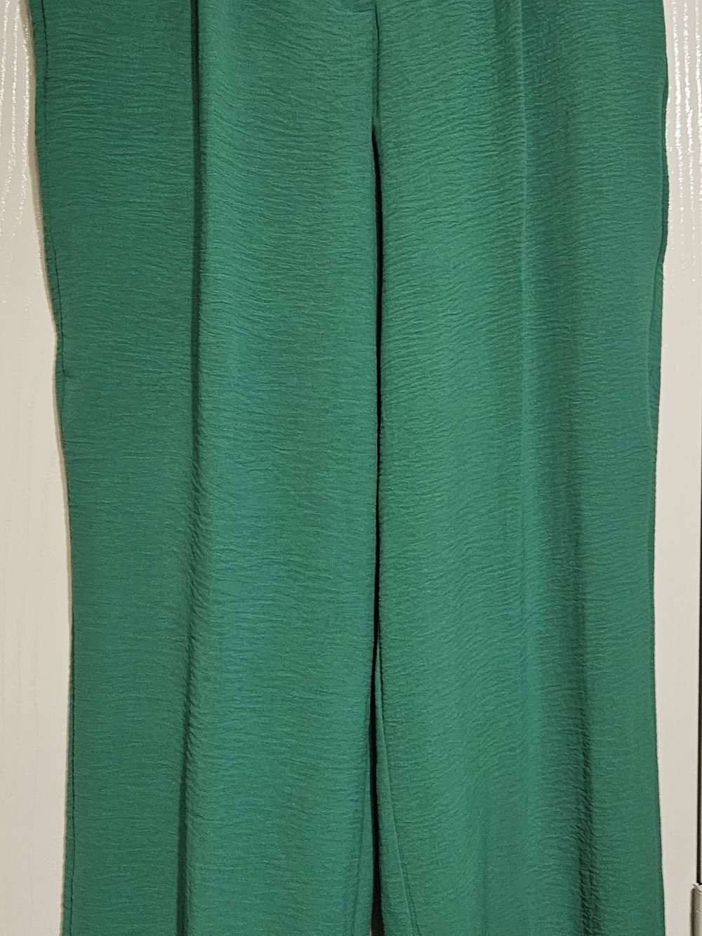 Wide Leg Women's Pants in Emerald Green, size Medium, new with tags.